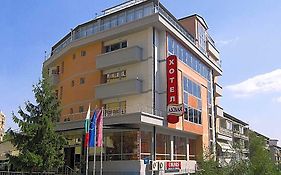 Хотел Аквая